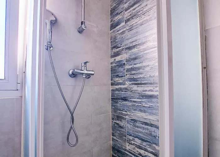 The Shell Nyaraló *